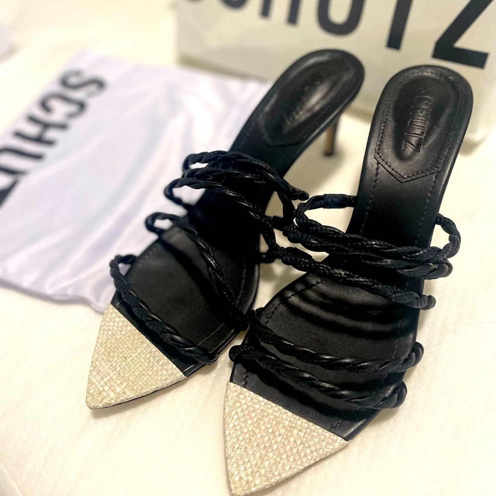 SCHUTZ! BRAND NEW! Black low heeled sandal!